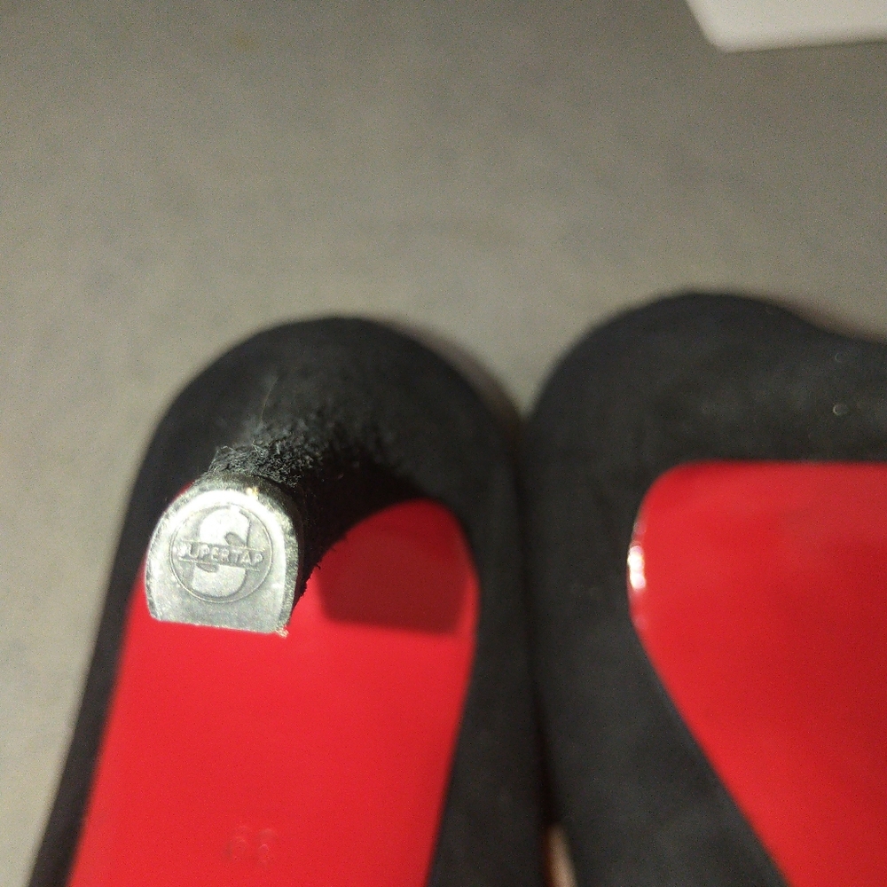 Christian Louboutin Black Suede Classic Pumps - Picture 4 of 12